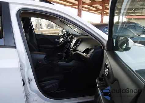 2016 Jeep Cherokee Altitude z USA, uszkodzony, nr VIN 1C4PJMCS2GW210624